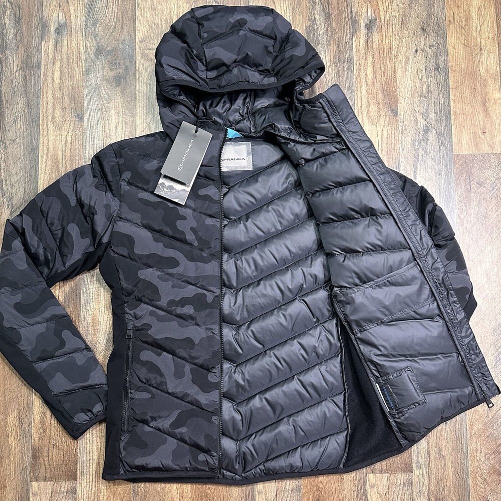 NWT Capranea Bedra Down Insulated Black Camo Womens Size 40 / Large‎ Jacket $495